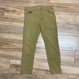 American Eagle Outfitters men’s Flex Slim fit khaki jeans